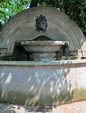 Hauptfriedhof - Brunnen Abteilung 1 Feld 6