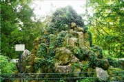 Schoenbornbrunnen im Klein Nizza