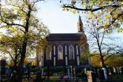 Hauptfriedhof in spaetherbstlichen Farben